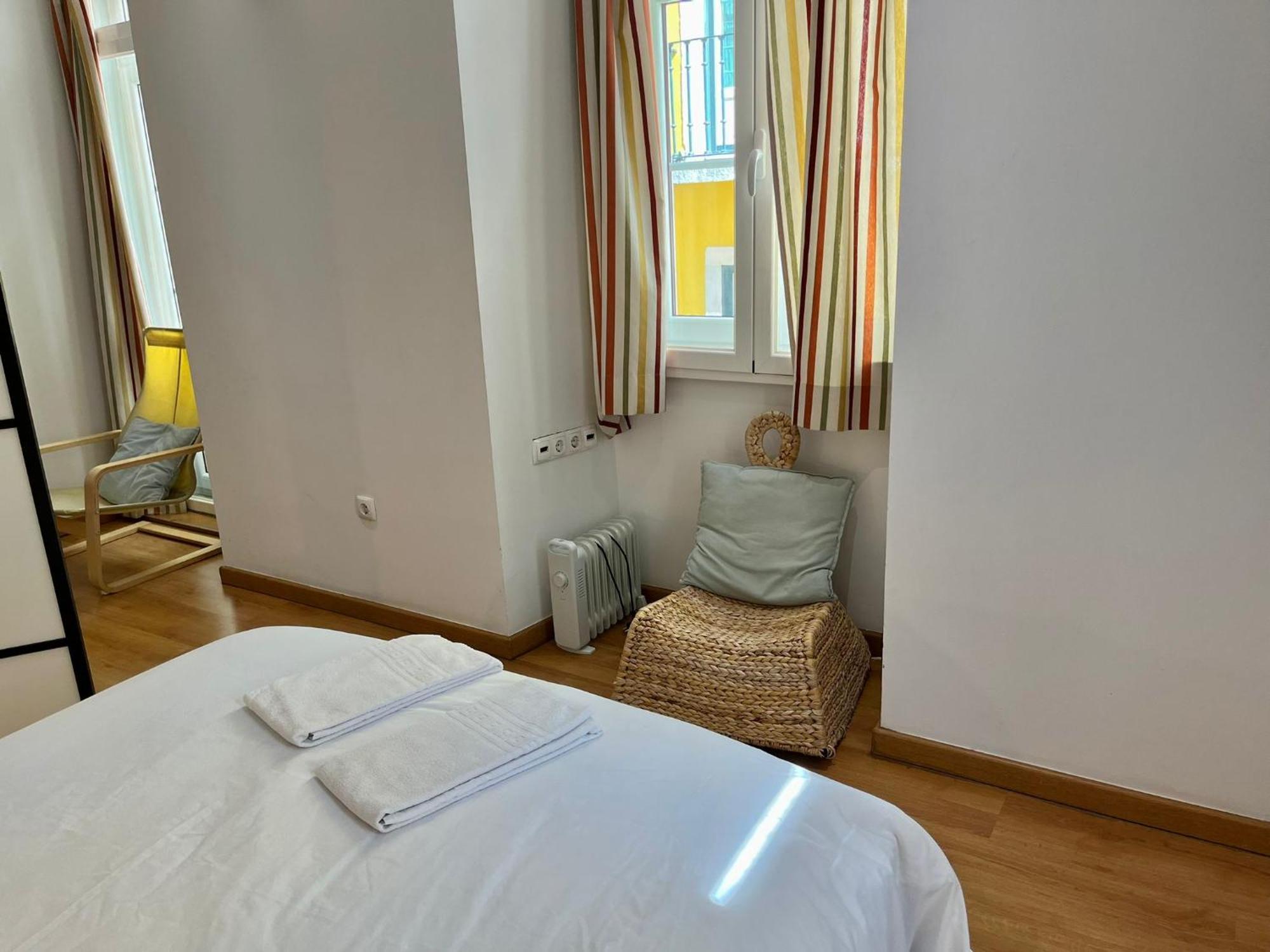 2 Bedroom Apartment - Bairro Alto Residence Lisbon Bagian luar foto