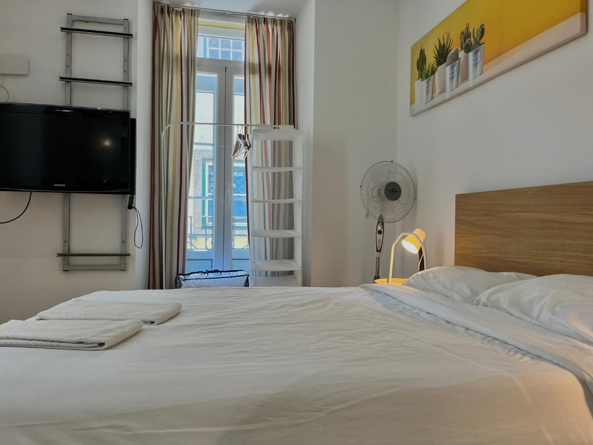 2 Bedroom Apartment - Bairro Alto Residence Lisbon Bagian luar foto